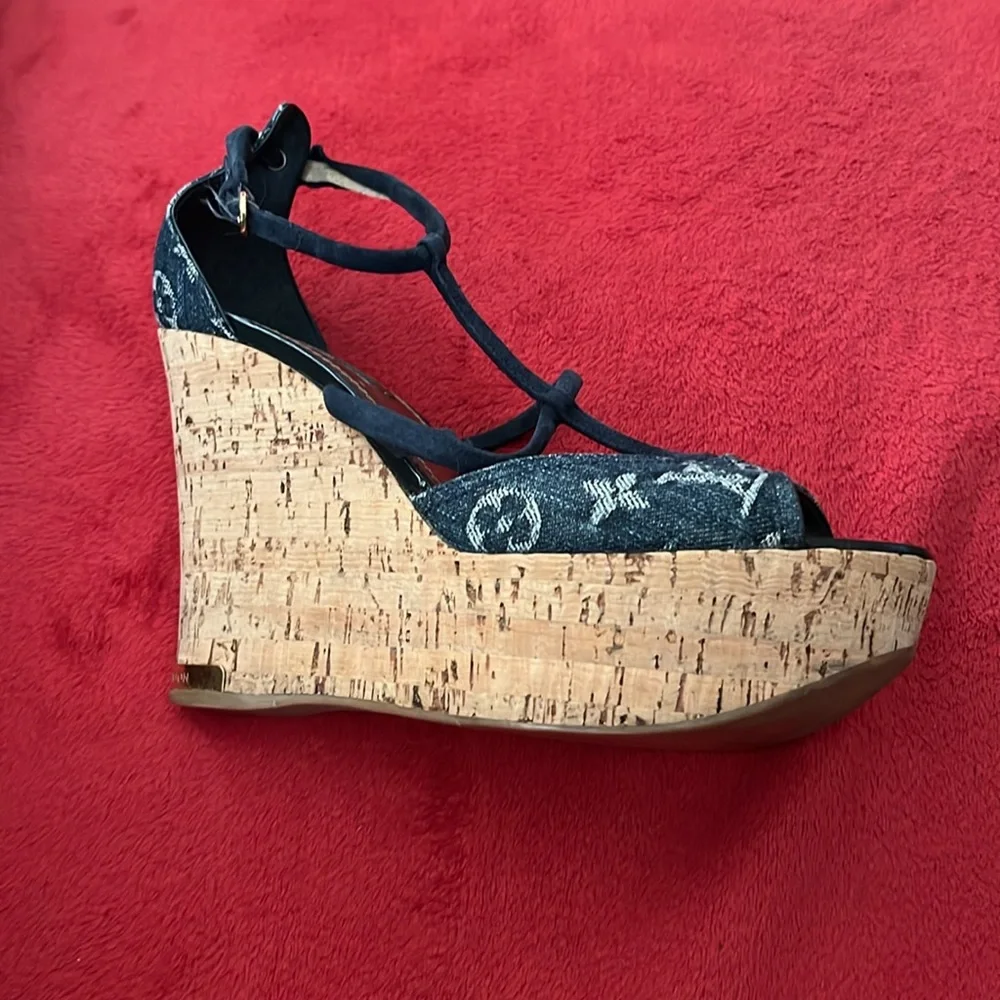 Louis Vuitton  Women’s Shoes - Picture 3 of 7